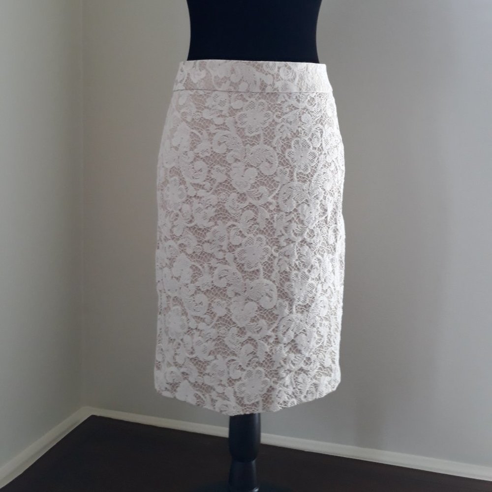 Ivory Lace pencil skirt, Banana Republic sz 2